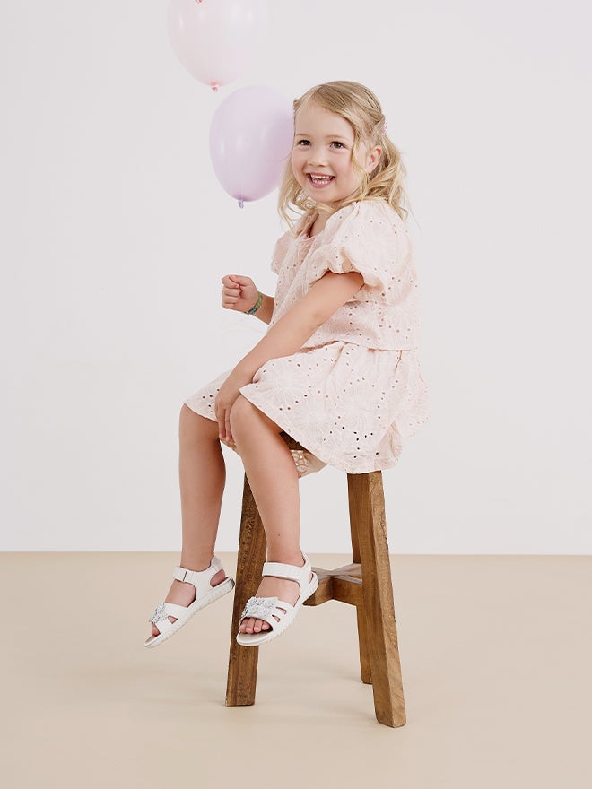 superfit Girls SPARKLE Sandal with Velcro Fastener - Colour: White superfit Girls SPARKLE Sandal with Velcro Fastener - Colour: White