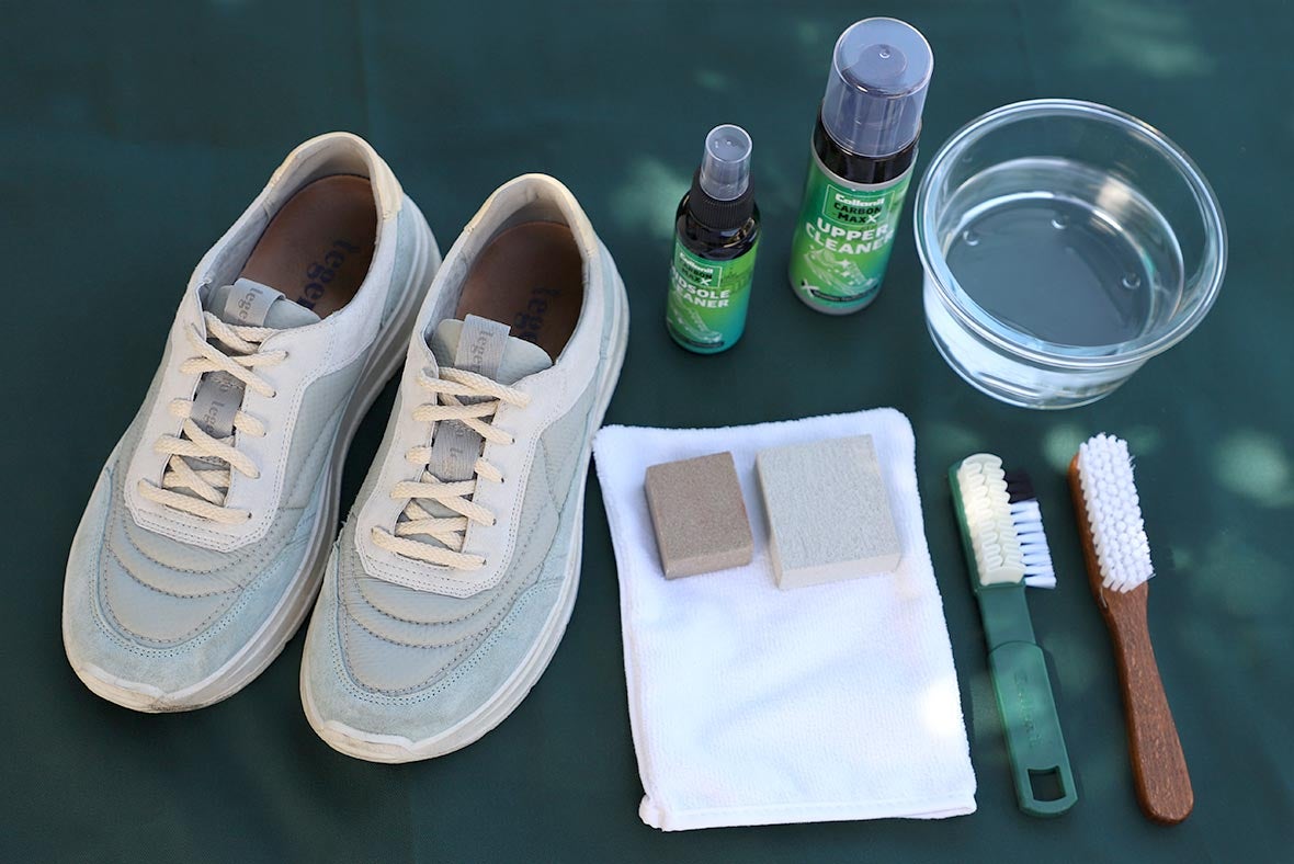 Waterproof textile shoes – protection against moisture and dirt for fabric materials