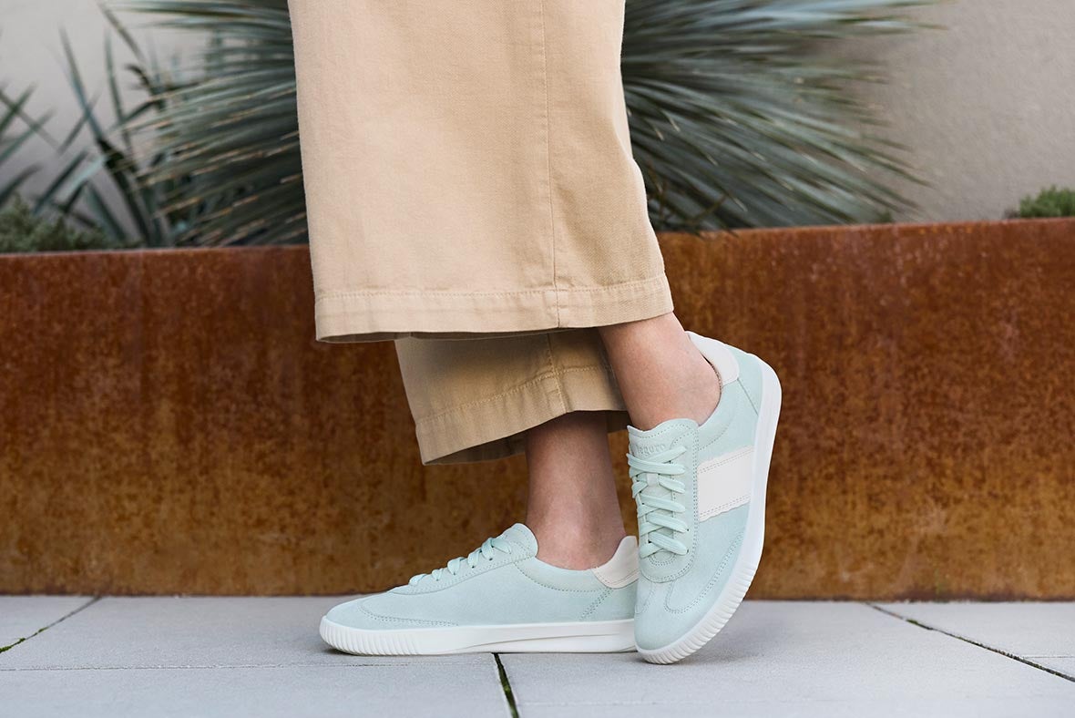 legero Damen SILENCE Sneaker low mit Schnürung - Material: Veloursleder - Farbe: Alga