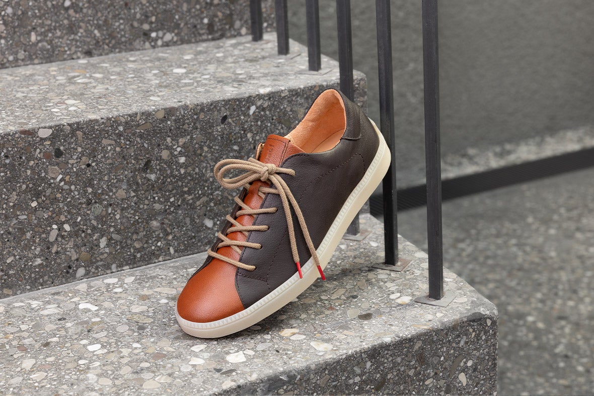 Think! Herren TURNA HE. Sneaker low mit Schnürung - Material: Nappaleder - Farbe: Braun