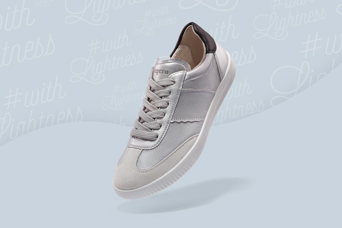 legero Woman SILENCE Sneakers low with Zip - Colour: Silver legero Woman SILENCE Sneakers low with Zip - Material: Effect Leather - Colour: Metallic Silver