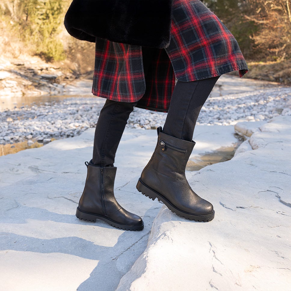 Think! Damen TRENTO Stiefelette mit Reißverschluss - Material: Nappaleder - Farbe: Schwarz