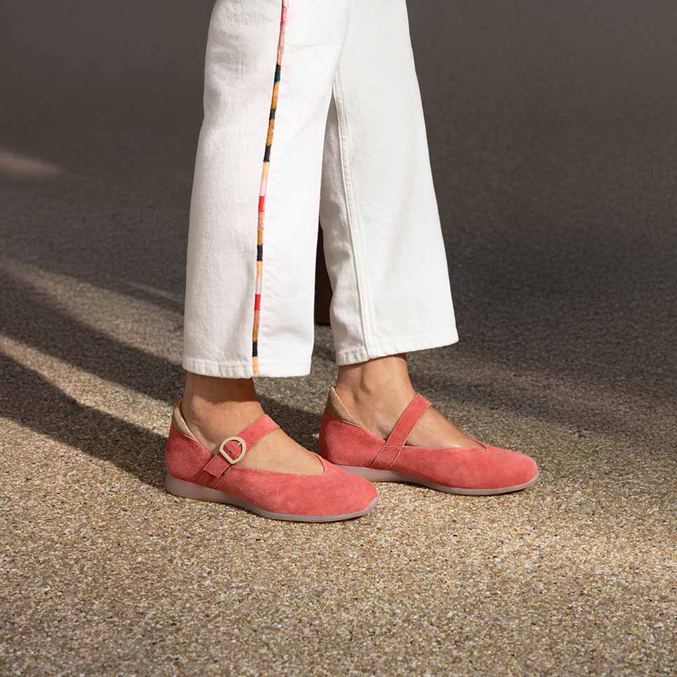 Think! Damen ALOA Ballerina mit Klettverschluss - Farbe: Rot - Material: Lederkombination