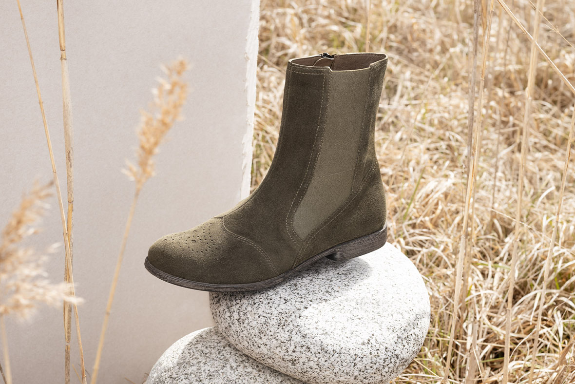 Think! Woman AGRAT Ankle boot with zip - Material: Suede - Color: Olive