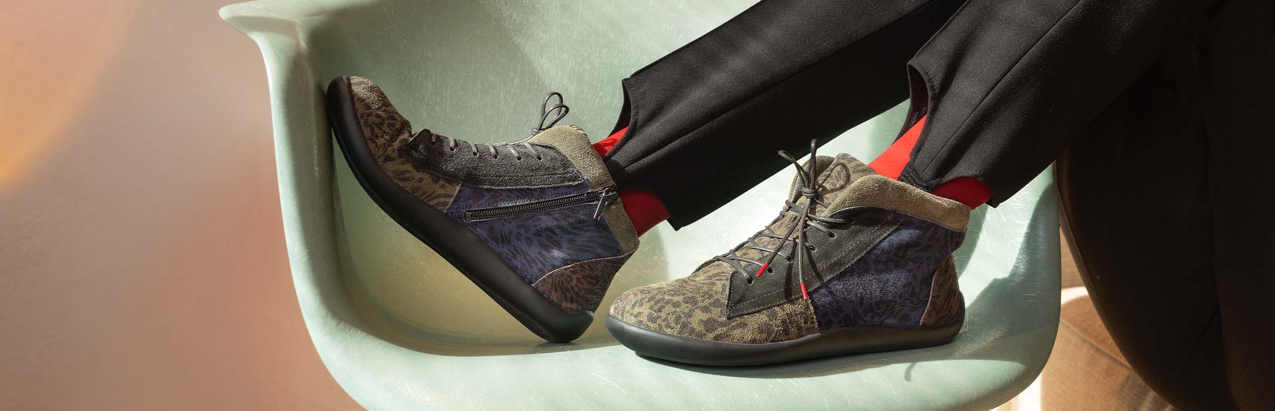 Think! Damen BLO Sneaker high mit Reißverschluss/Schnürung - Farbe: Grün - Material: Lederkombination