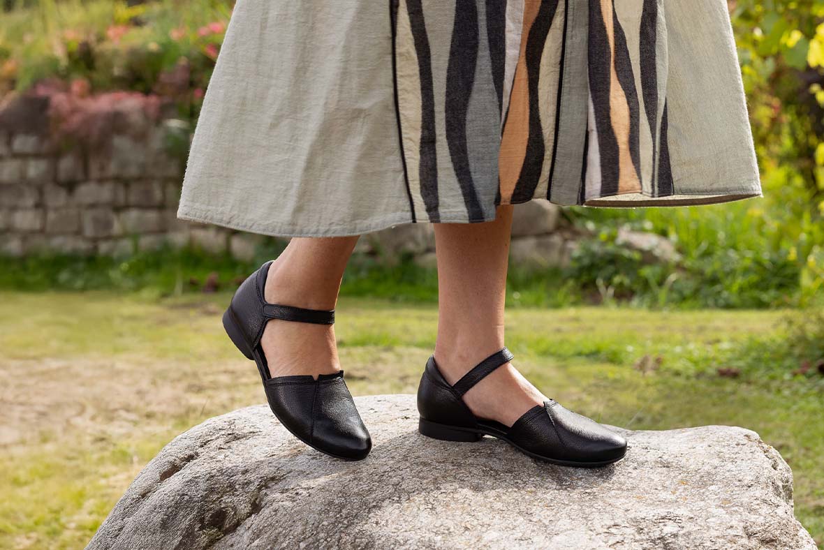 Think! Woman GUAD2 Ballerina with Velcro Fastener - Colour: Black Think! Woman GUAD2 Ballerina with Velcro Fastener - Material: Nappa leather - Colour: Black