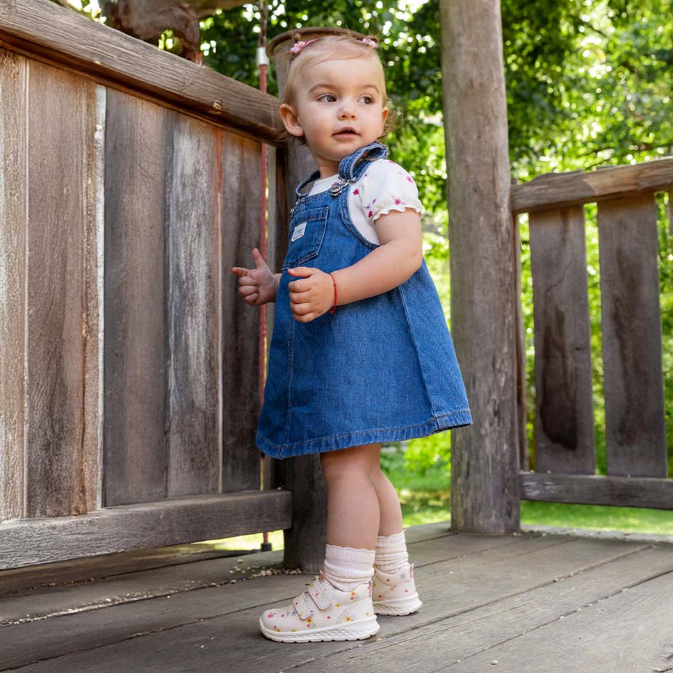 superfit Mädchen BREEZE Sneaker high mit Klettverschluss - Farbe: Weiß