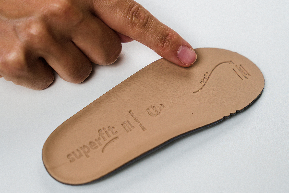 superfit insole with markings to check the correct shoe size for children