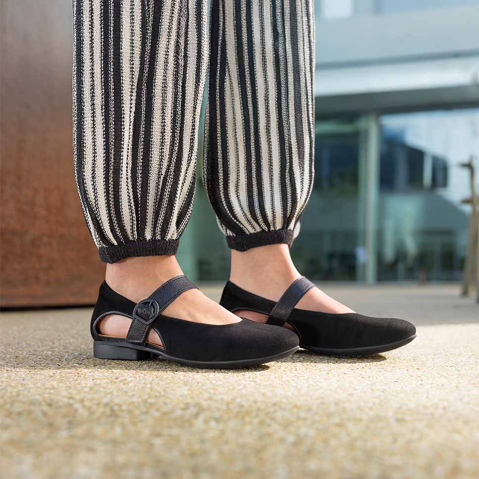 Think! Damen GUAD2 Ballerina mit Einschlupf - Farbe: Schwarz - Material: Lederkombination