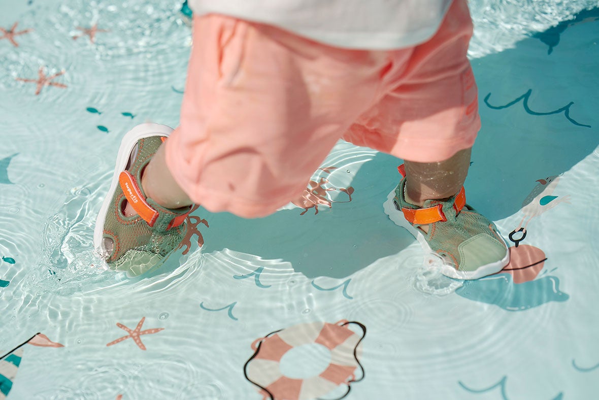 superfit Girls, Boys WAVE Sandal with Velcro Fastener - Colour: Green superfit Girls, Boys WAVE Sandal with Velcro Fastener - Material: Textile - Colour: Light Green/Orange