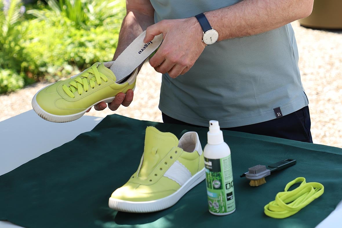 Clean and care for insoles – fresh smell and pleasant foot climate