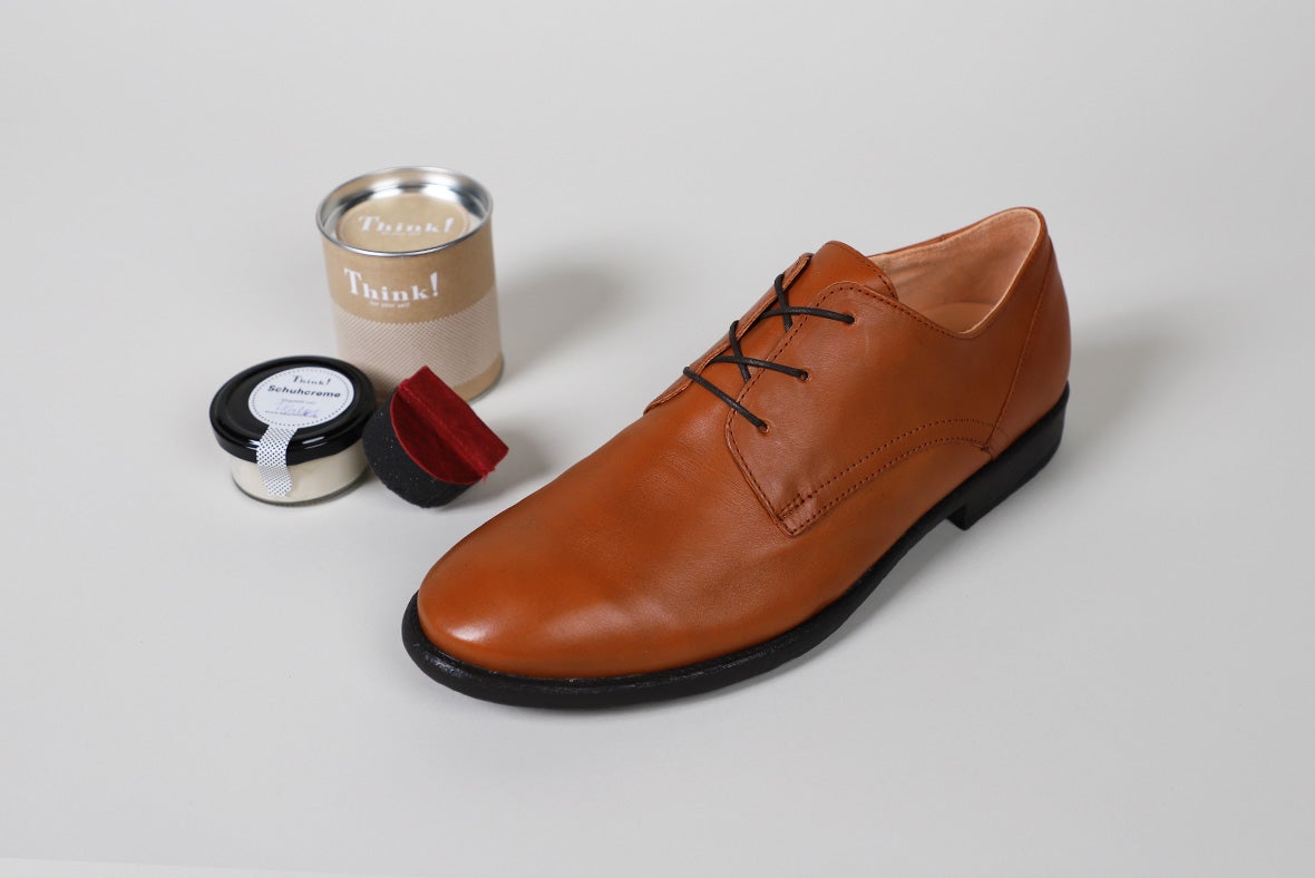 Step 2: Leather shoe care - what good leather needs Step 2: Leather shoe care - what good leather needs