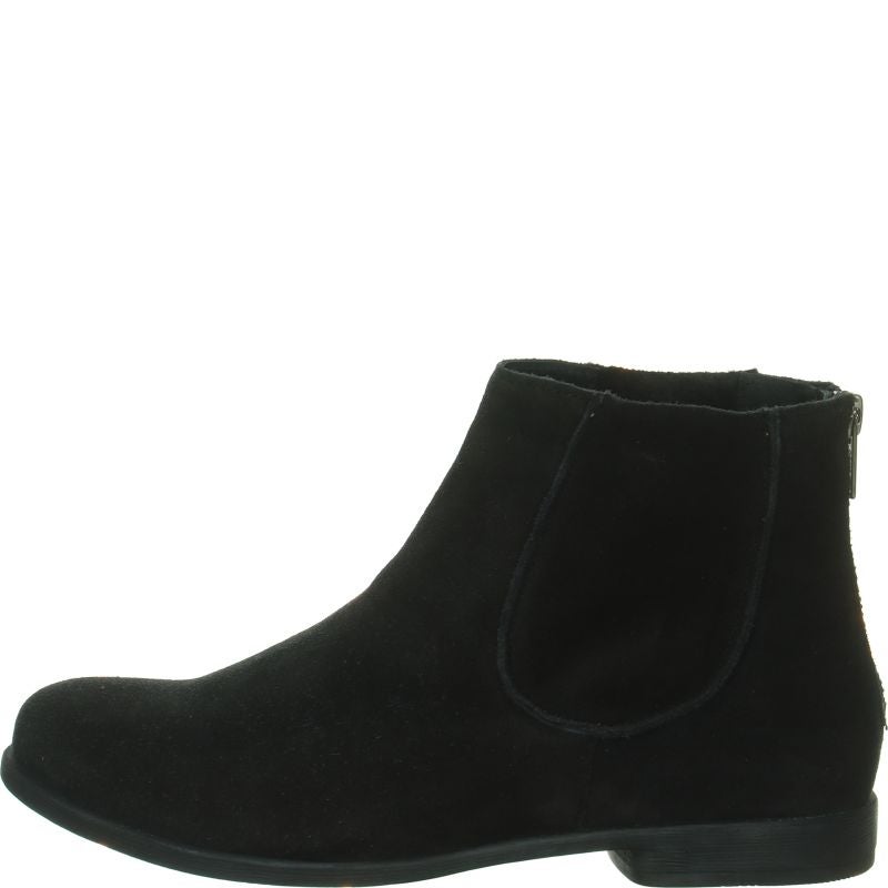 Think AGRAT 2  - Material: Leather in Black
