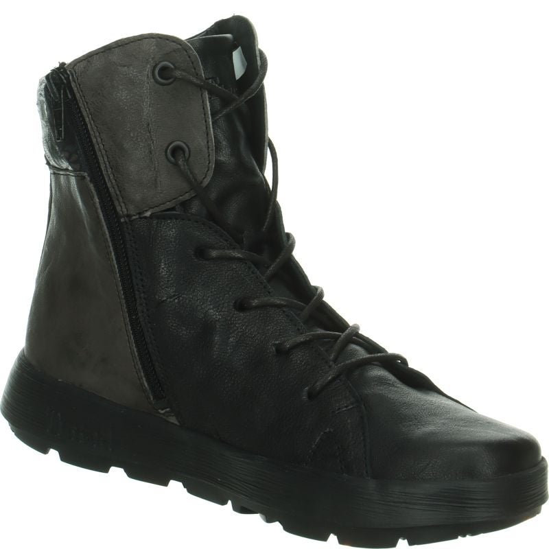Think COMODA  - Material: Leather in Black