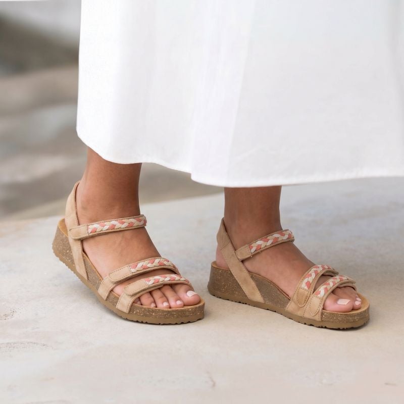 Think KOAK DAMEN Woman Strap sandal - Material: Leather in Beige