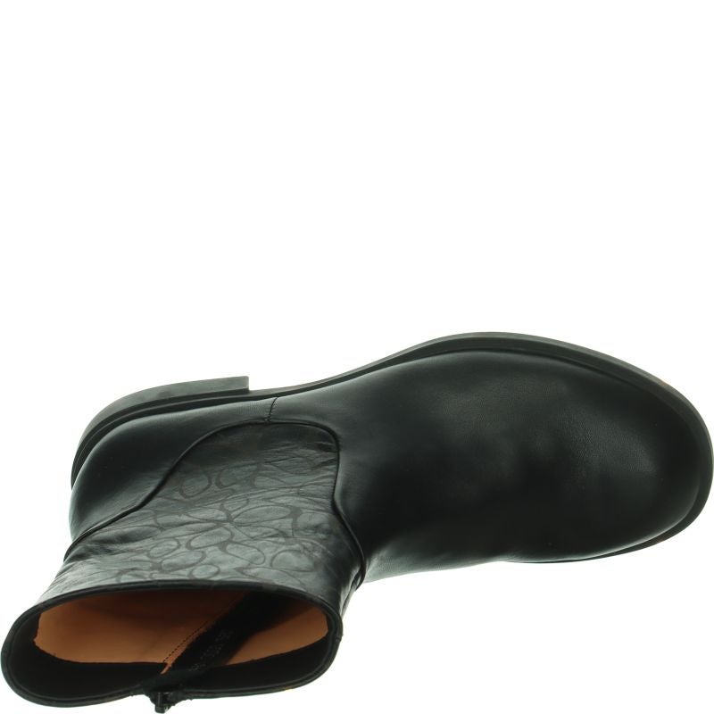 Think NINA  - Material: Leather in Black