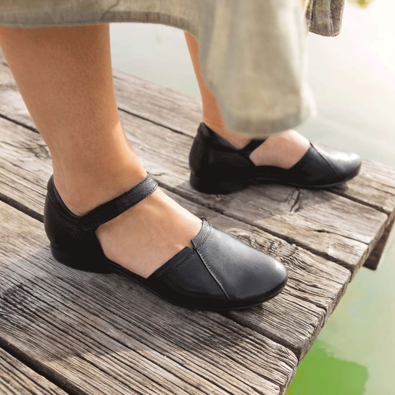 Think GUAD2 Woman Ballerina - Material: Leather in Black