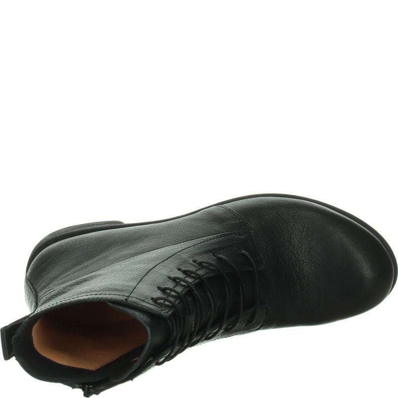 Think AGRAT 2  - Material: Leather in Black
