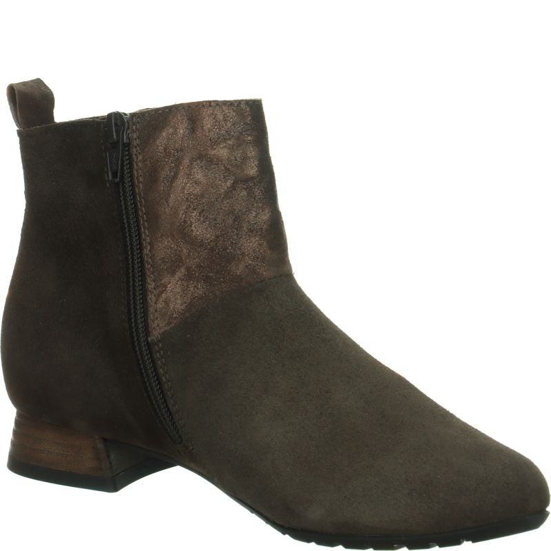 Think GRACE Woman Ankle boot - Material: Leather in Grey