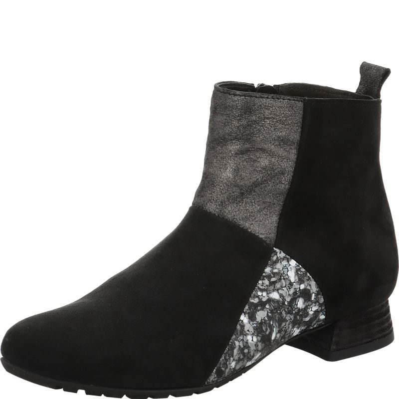 Think GRACE Woman Ankle boot - Material: Leather in Black