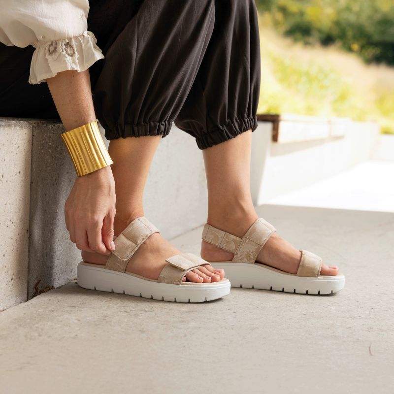 Think SING LIGHT Plateau sandal - Material: Leather in Multicolored