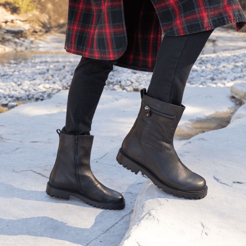 Think TRENTO Woman Ankle boot - Material: Leather in Black