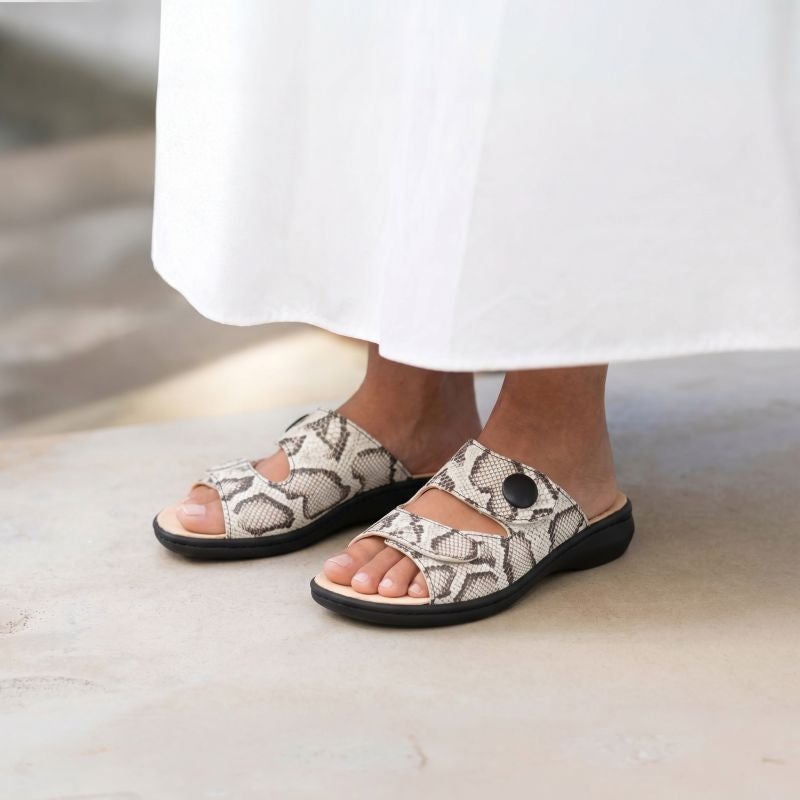 Think CAMILLA DAMEN Woman Mules - Material: Leather in Multicolored
