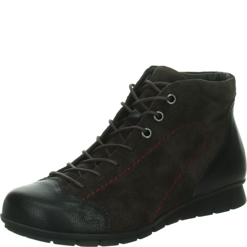 Think MENSCHA  - Material: Leather in Brown