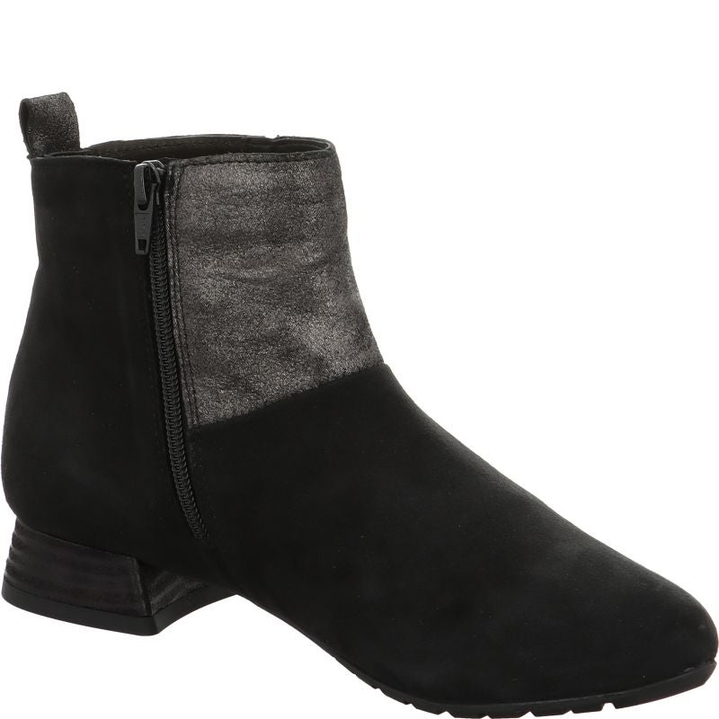 Think GRACE Woman Ankle boot - Material: Leather in Black