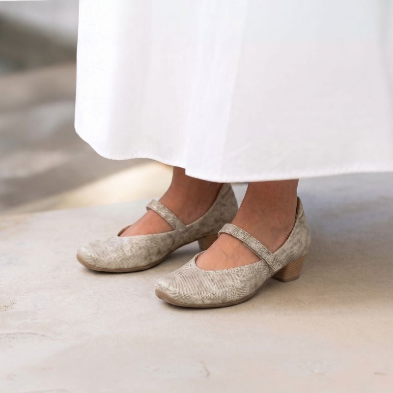 Think AIDA DAMEN Woman Pumps - Material: Leather in Grey