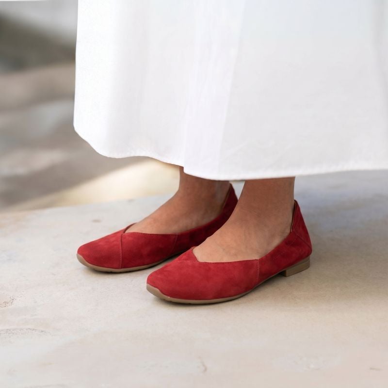 Think GAUDI Woman Ballerina - Material: Leather in Red