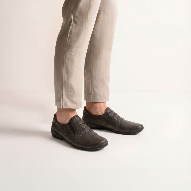 Think STONE HERREN Men Slipper - Material: Leather in Brown