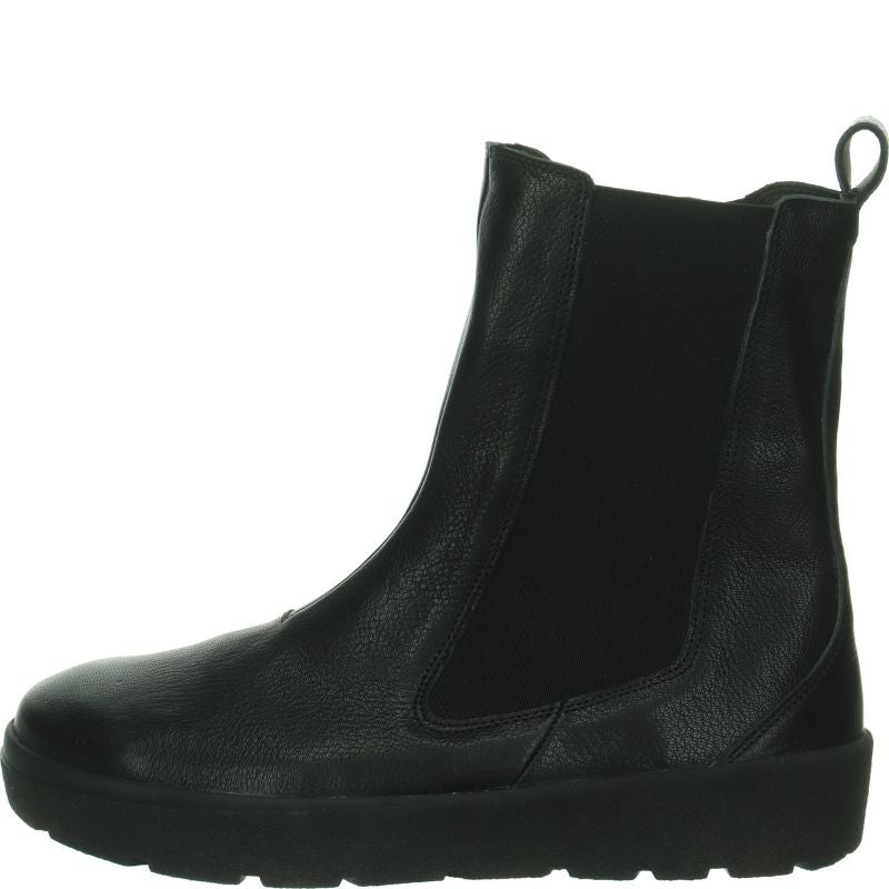 Think CREPES  - Material: Leather in Black