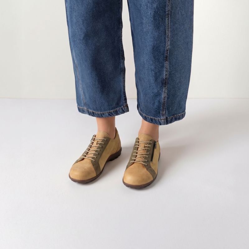 Think KONG HERREN Men Lace up shoe - Material: Leather in Beige