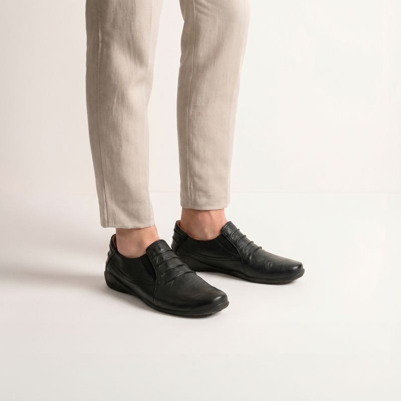 Think STONE HERREN Men Slipper - Material: Leather in Black
