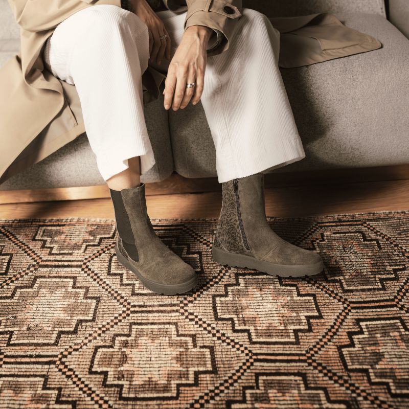 Think CREPES Woman Chelsea boot - Material: Leather in Olive