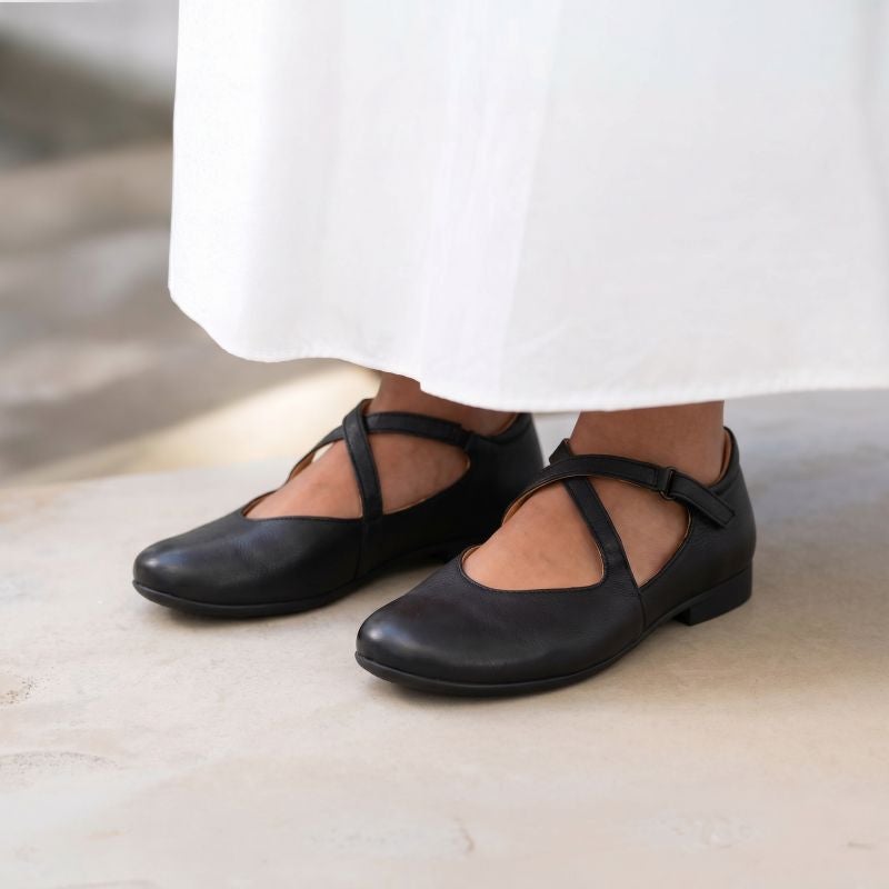 Think GUAD2 Woman Ballerina - Material: Leather in Black