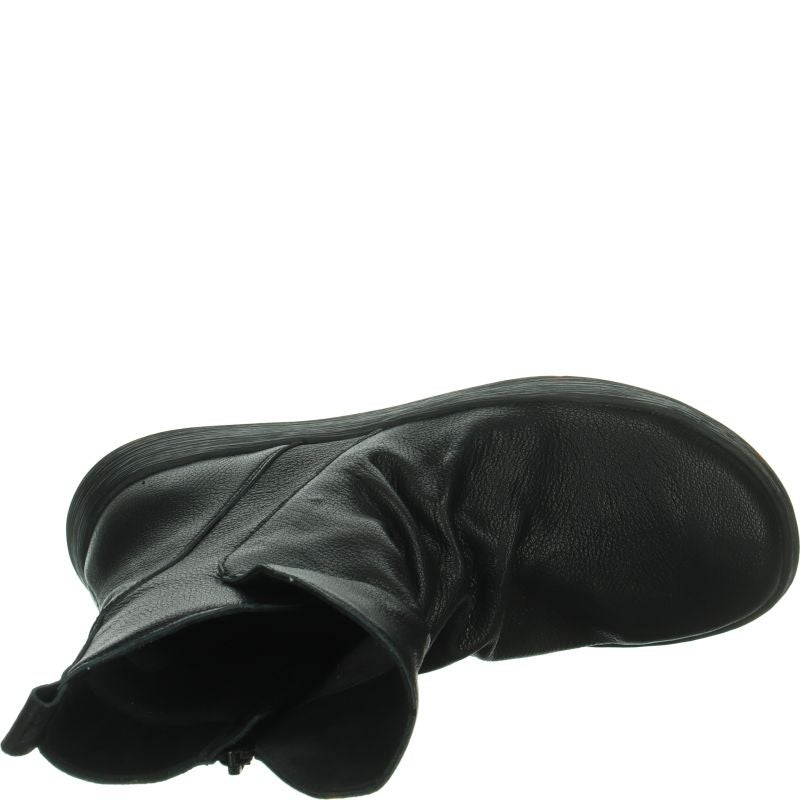 Think COMODA  - Material: Leather in Black