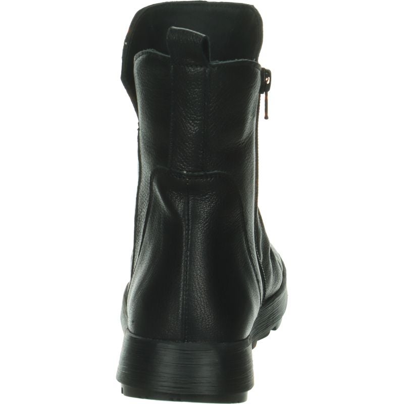 Think COMODA  - Material: Leather in Black