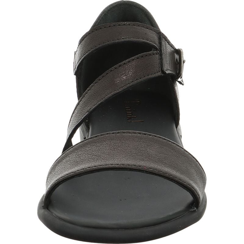 Think KAMAA  - Material: Leather in Black