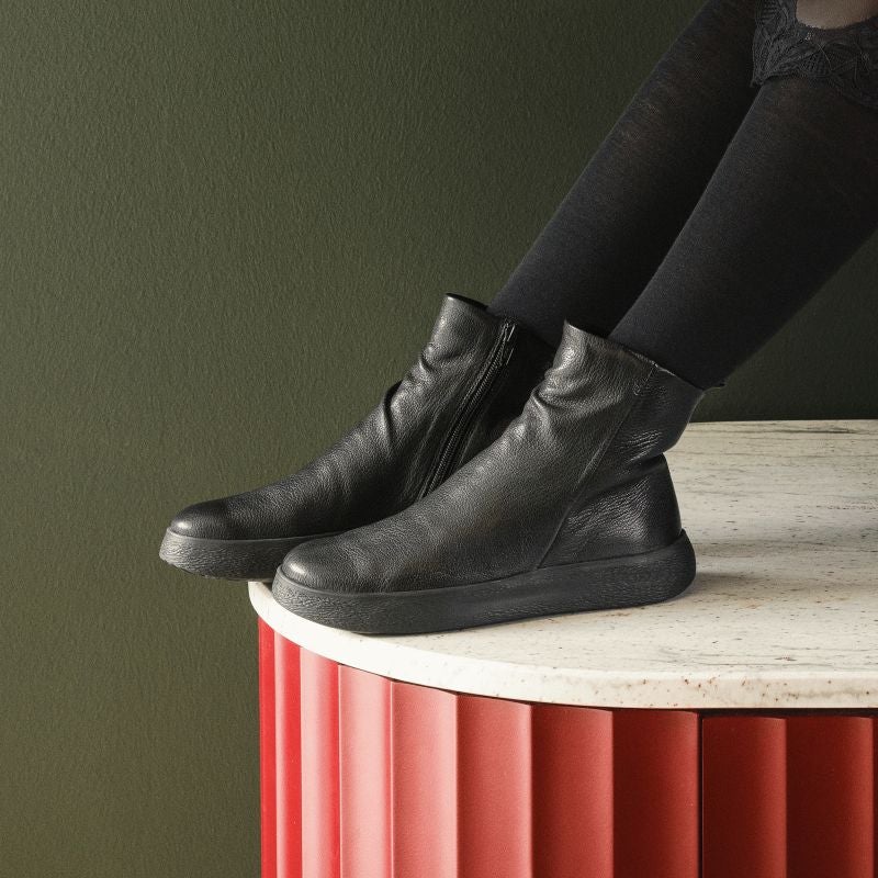 Think! TURNA LIGHT Damen Stiefelette - Material: Leder in Schwarz