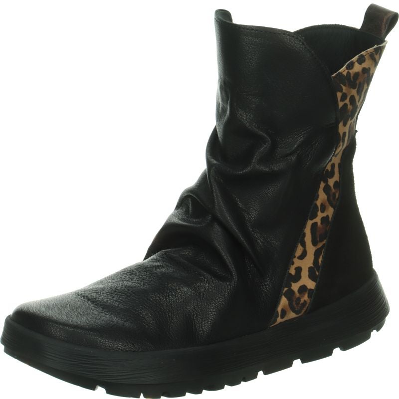 Think COMODA  - Material: Leather in Black
