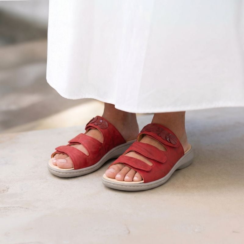 Think CAMILLA DAMEN Woman Mules - Material: Leather in Red