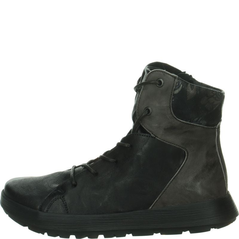 Think COMODA  - Material: Leather in Black