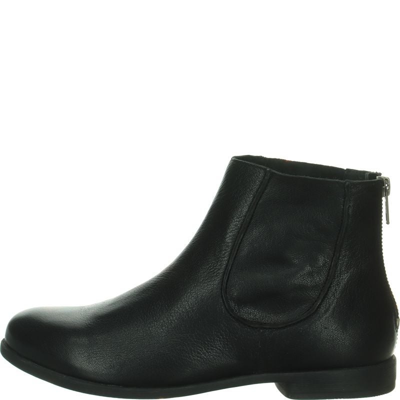 Think AGRAT 2  - Material: Leather in Black