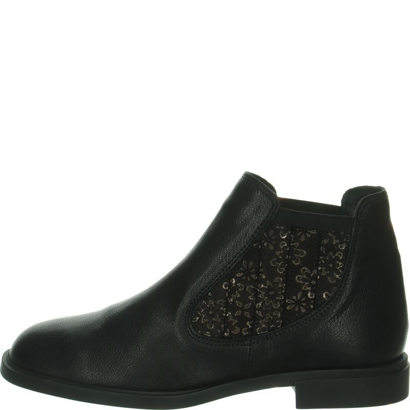 Think NINA  - Material: Leather in Black